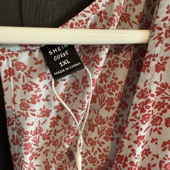 SHEIN Curve Red Floral Dress - Picture 3 of 3
